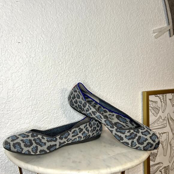 Rothy's Retired Gray Blue Spotted Leopard Print Round Toe Flat Womens Size 8.5 - Picture 3 of 9